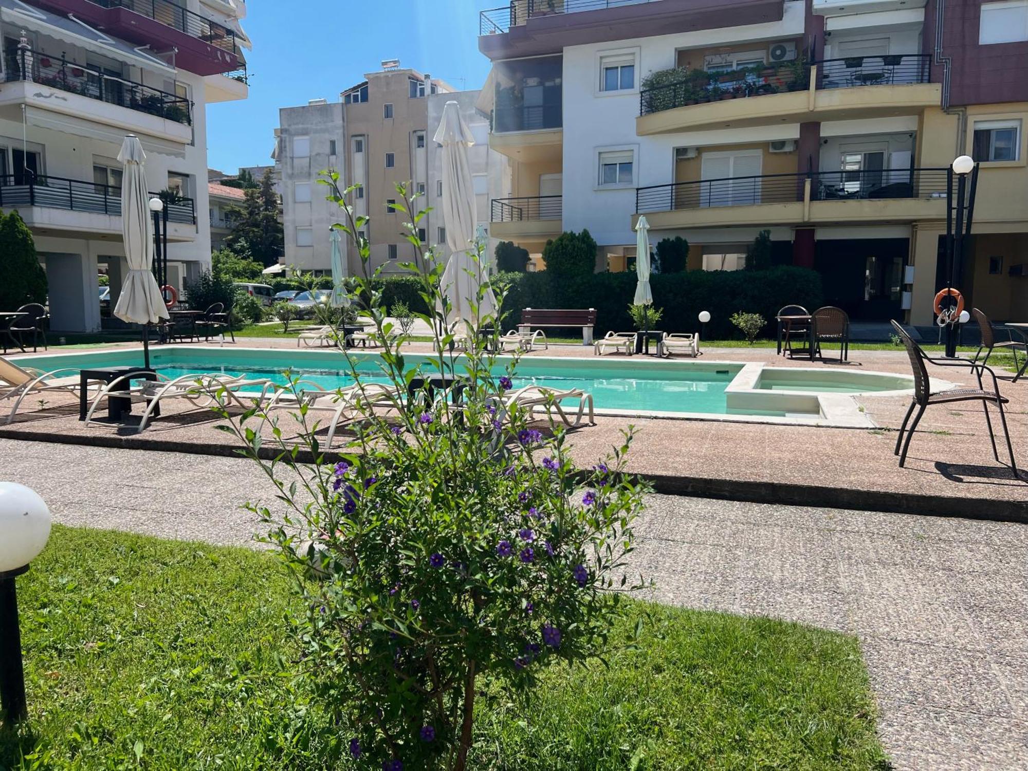 Damian'S Cozy Pool Apartment Peraia  Exterior photo