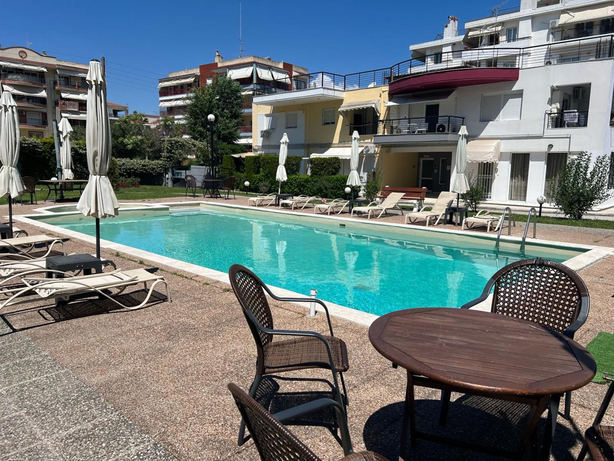 Damian'S Cozy Pool Apartment Peraia  Exterior photo